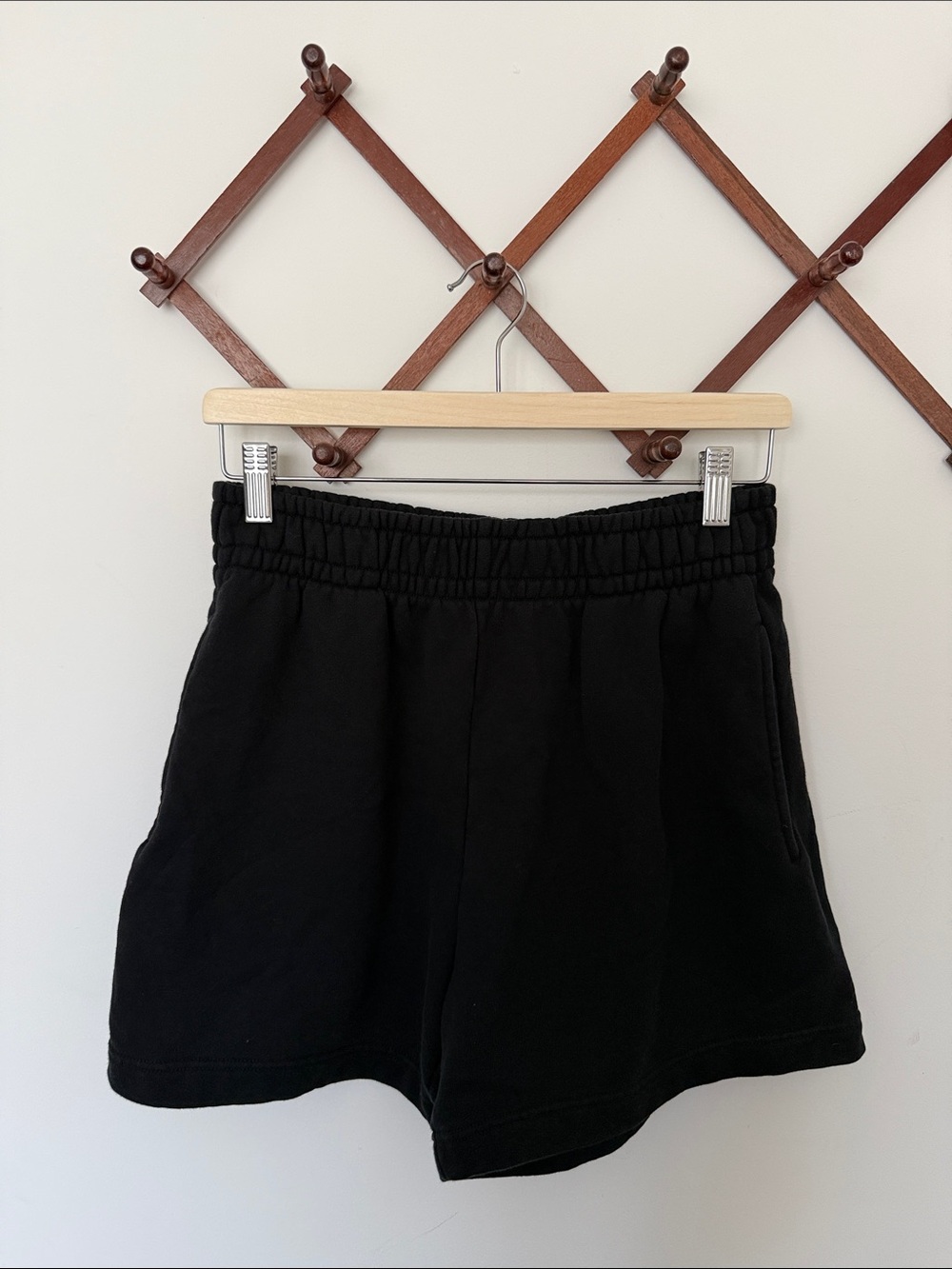 Wilfred Free 100% Organic Cotton Shorts - Size M